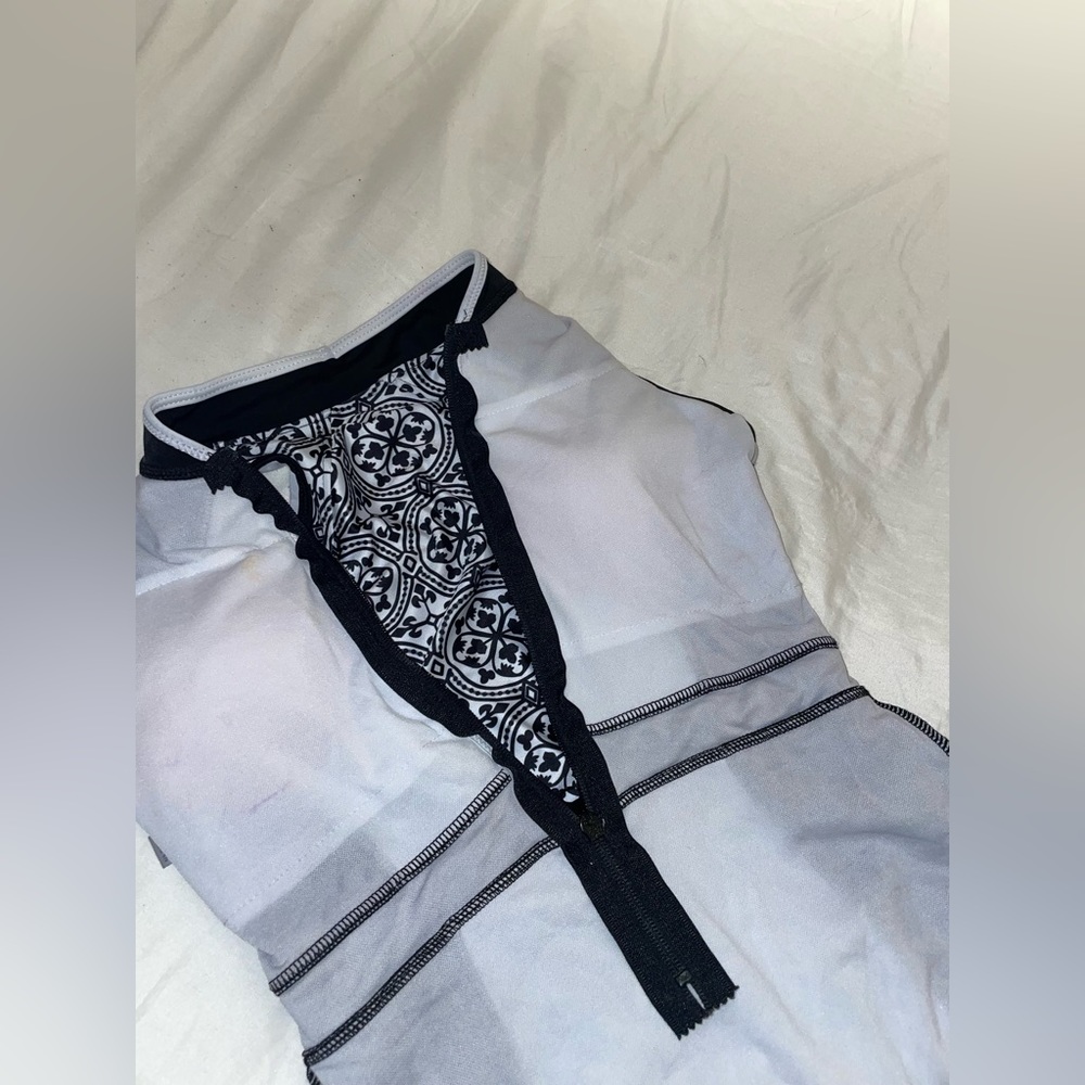 Design Swimsuit - Picture 9 of 11